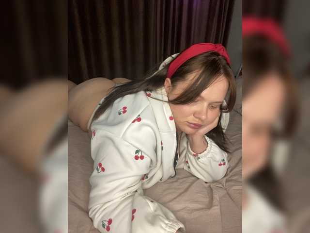 Divana-1's BongaCams show and profile