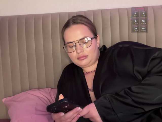 Divana-1 live cam on BongaCams
