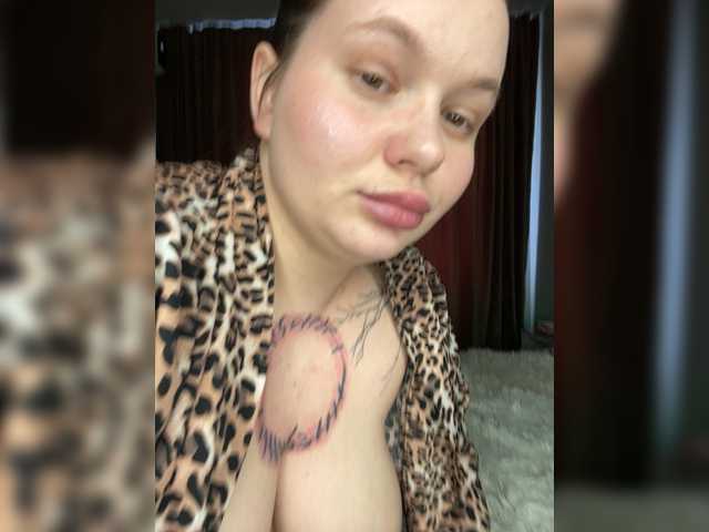 Divana-1 live cam on BongaCams