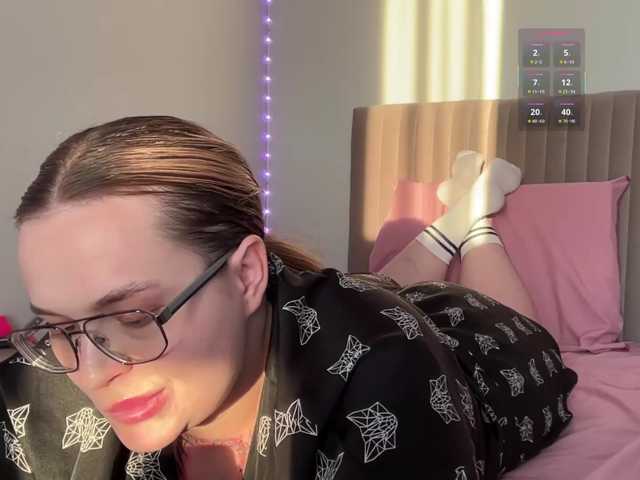 Divana-1 live cam on BongaCams