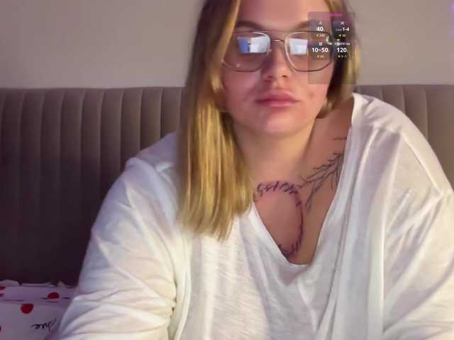 Divana-1 live cam on BongaCams