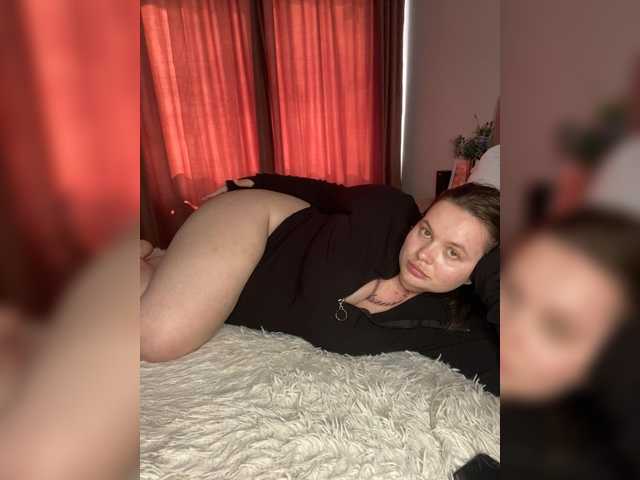 Divana-1 live cam on BongaCams