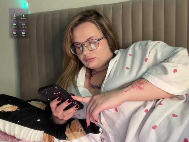 Divana-1 live cam on BongaCams
