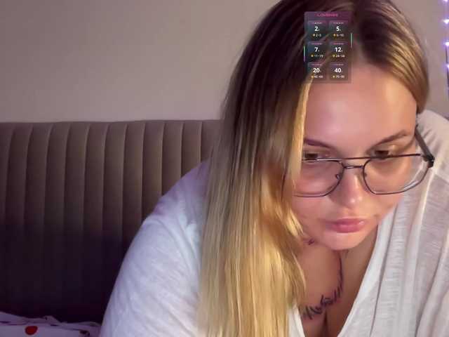 Divine-1 live cam preview