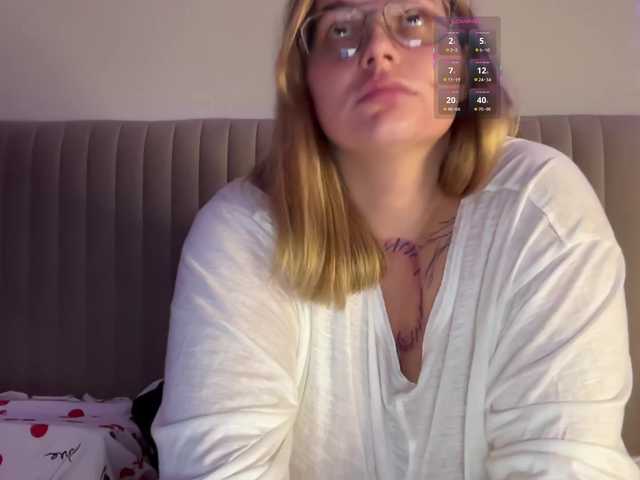 Divine-1 live cam preview
