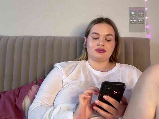 Divana-1's webcam live show