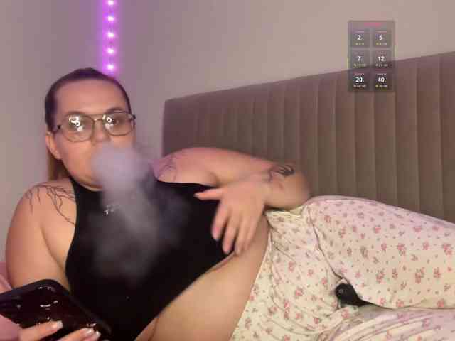 divine-1's live room