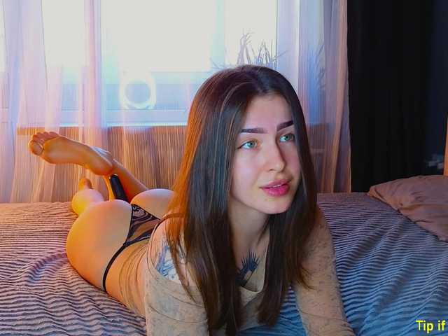 TinyMollys live cam on BongaCams