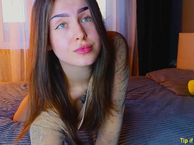 TinyMollys live cam on BongaCams