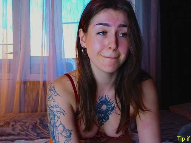 TinyMollys live cam on BongaCams