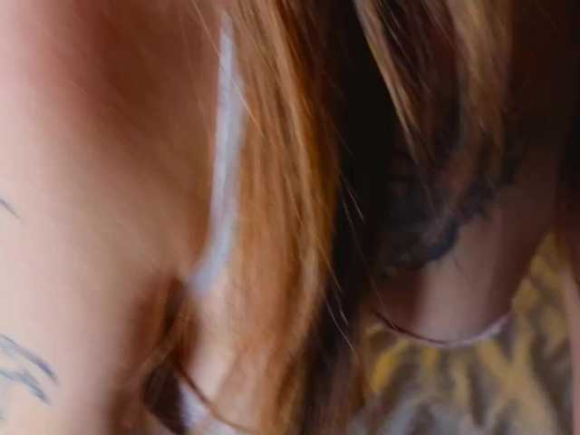 TinyMollys live cam on BongaCams