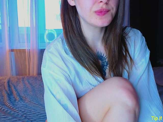 TinyMollys live cam on BongaCams