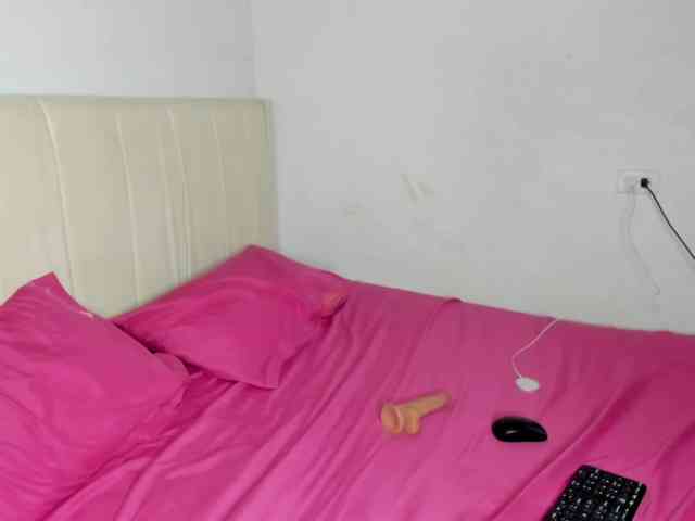 Princess-Allisso... Live Webcam on BongaCams