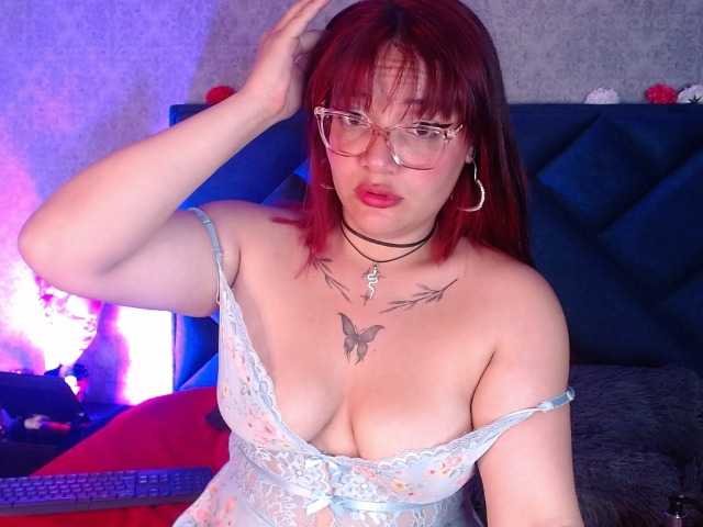le modèle Melody-Hanks est en webcam porno dans un show sur le site bongacams, il possède les tags suivants: Latino/Hispanic,Brunette,Hairy