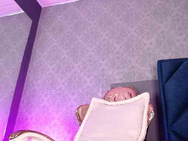 Melody-Hanks webcam