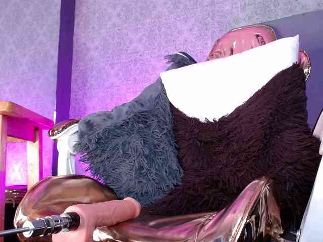 Melody-Hanks webcam