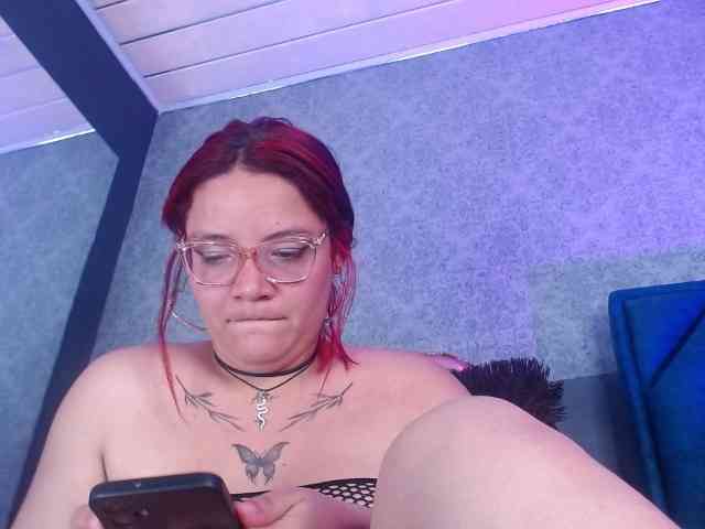 Melody-Hanks Live Webcam on BongaCams