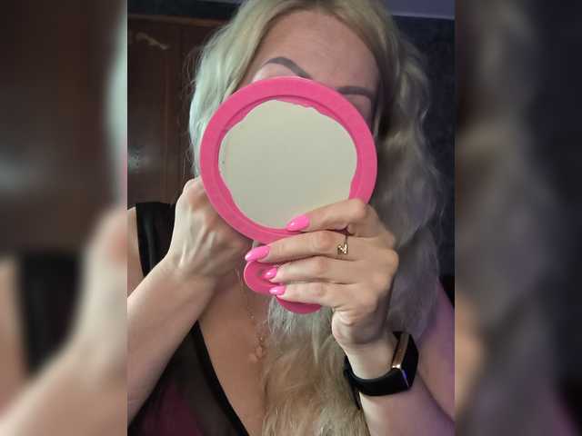 SweetJulia21 live cam on BongaCams