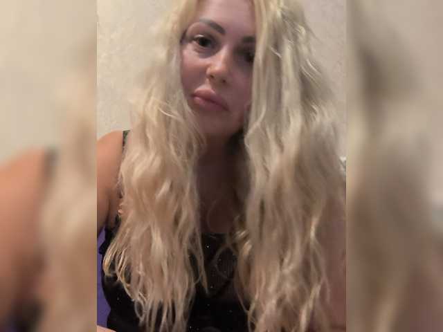 SweetJulia21 live cam