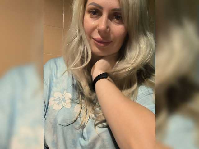 SweetJulia21 live cam
