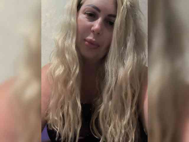 Model: SweetJulia21