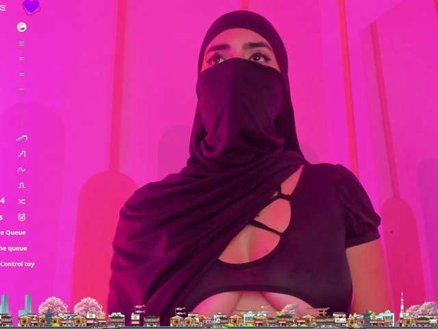 Jazminee live cam