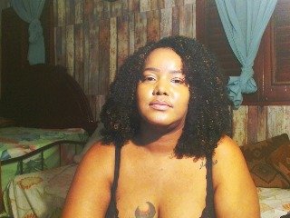 sarahlove16's Live Webcam