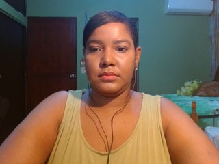 sarahlove16's Live Webcam
