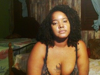 sarahlove16's Live Webcam