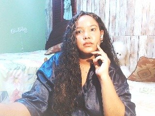 sarahlove16's Live Webcam