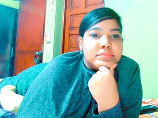 sarahlove16's Live Webcam
