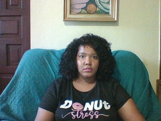 sarahlove16's Live Webcam