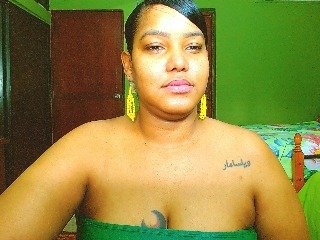 sarahlove16's Live Webcam