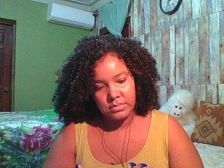 sarahlove16's Live Webcam