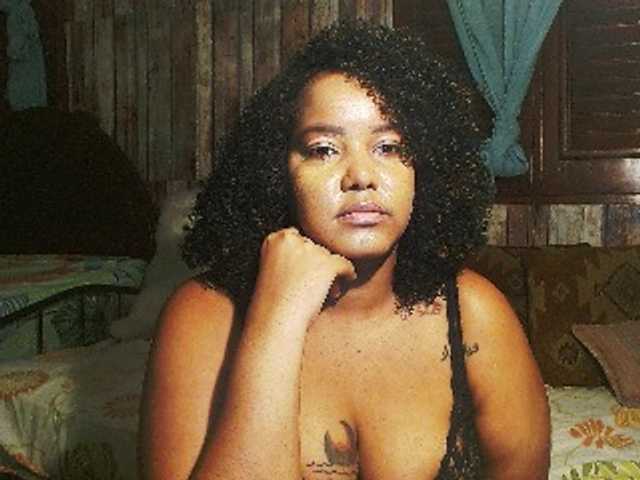sarahlove16 live cam on BongaCams
