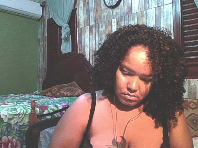 sarahlove16 live cam on BongaCams