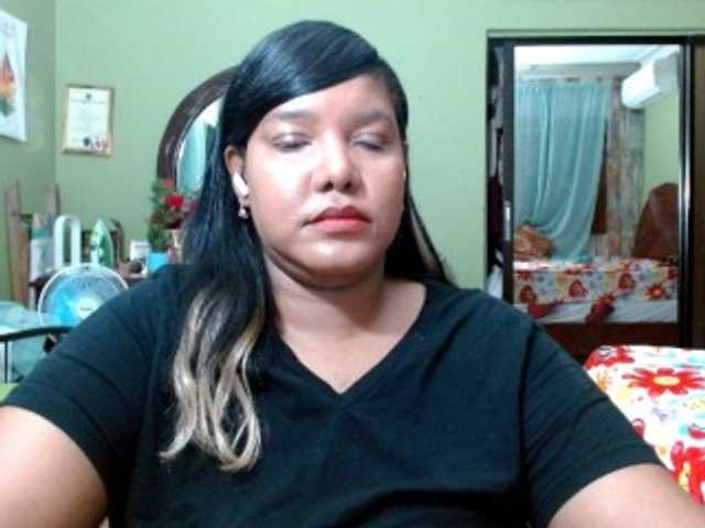 sarahlove16 live cam on BongaCams