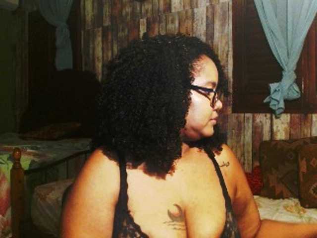 sarahlove16 live cam preview