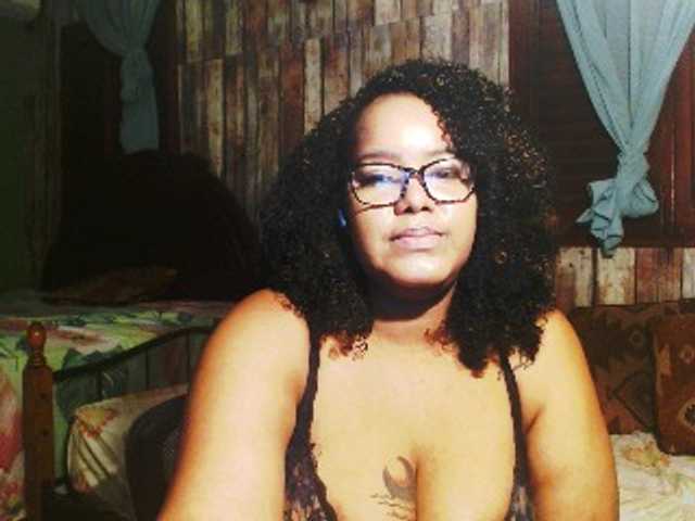 sarahlove16 live cam on BongaCams