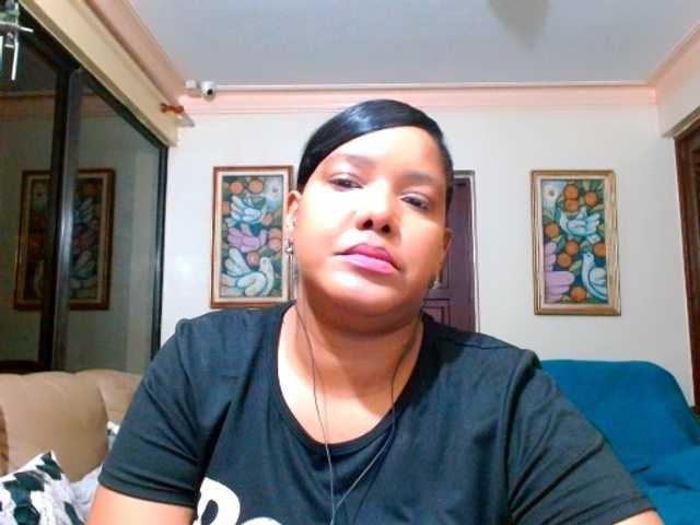 sarahlove16 live cam on BongaCams