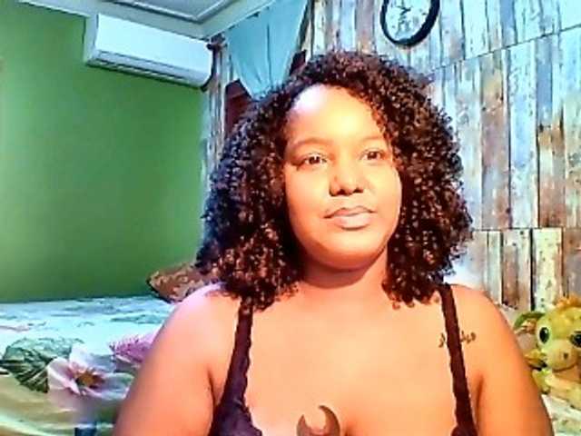 sarahlove16 live cam on BongaCams