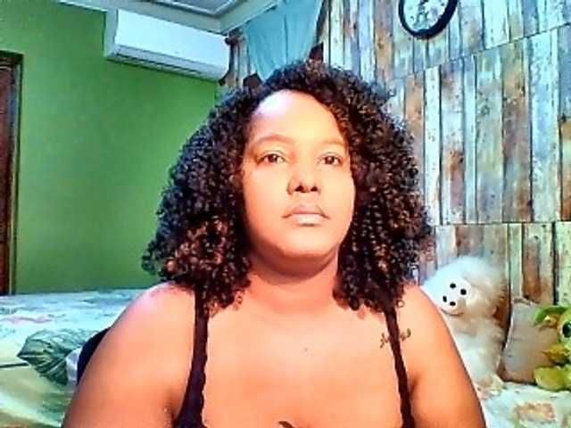 sarahlove16 live cam on BongaCams