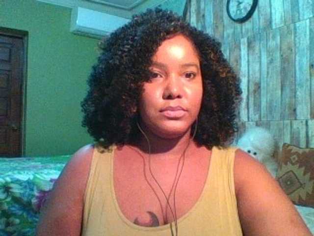 sarahlove16 live cam on BongaCams