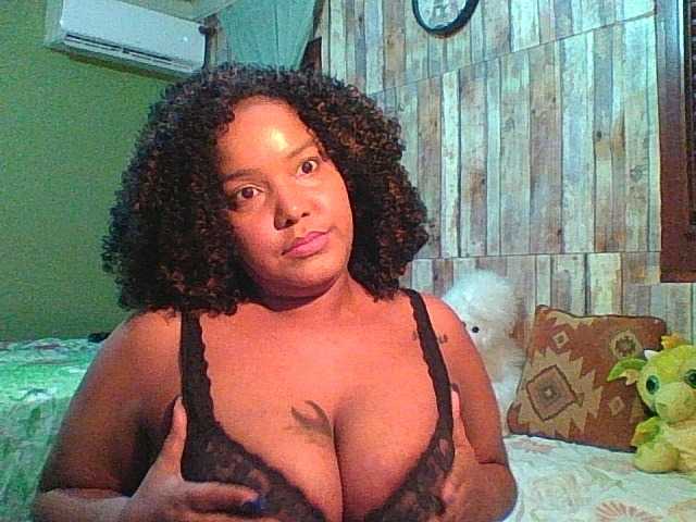 sarahlove16 live cam on BongaCams