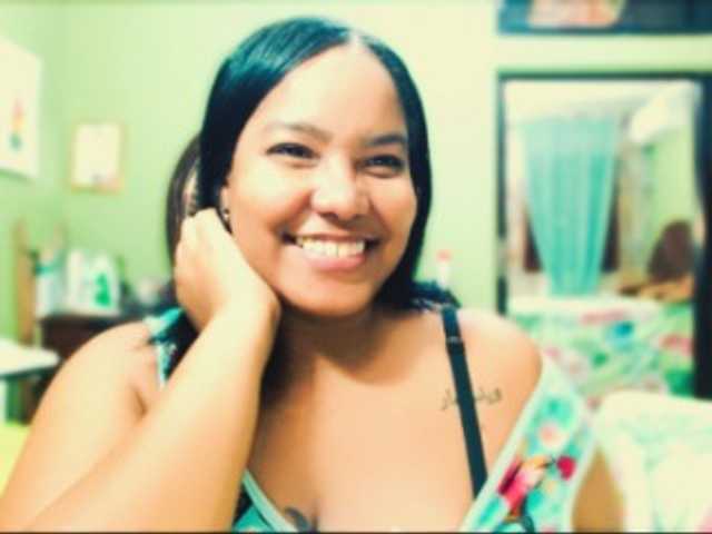 sarahlove16 live cam on BongaCams