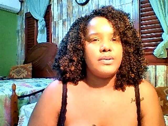 sarahlove16 live cam on BongaCams