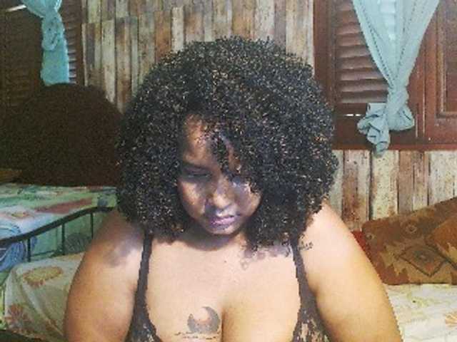 sarahlove16 live cam preview