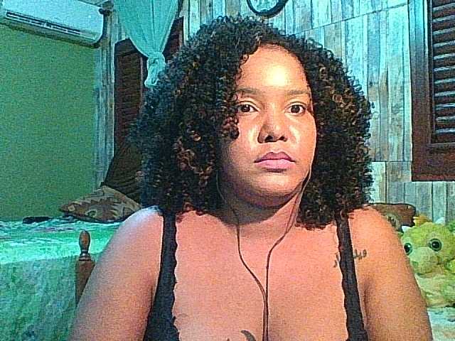 sarahlove16 live cam on BongaCams