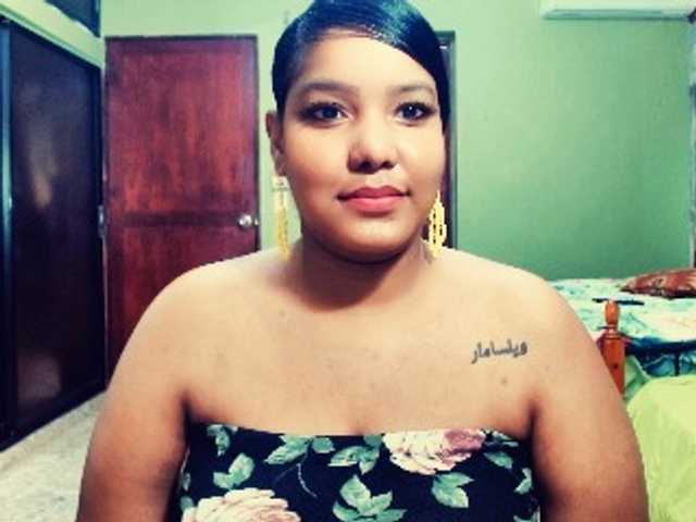 sarahlove16 live cam on BongaCams