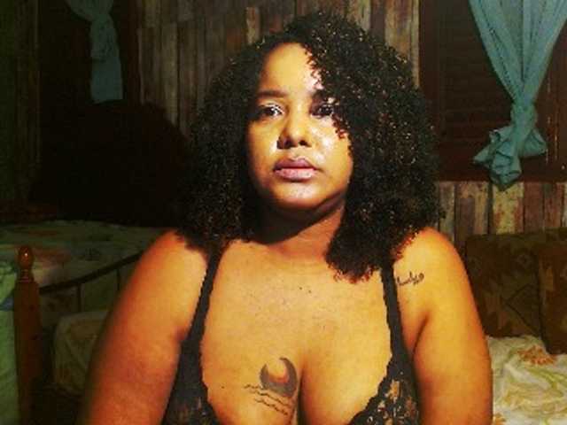 sarahlove16 live cam preview